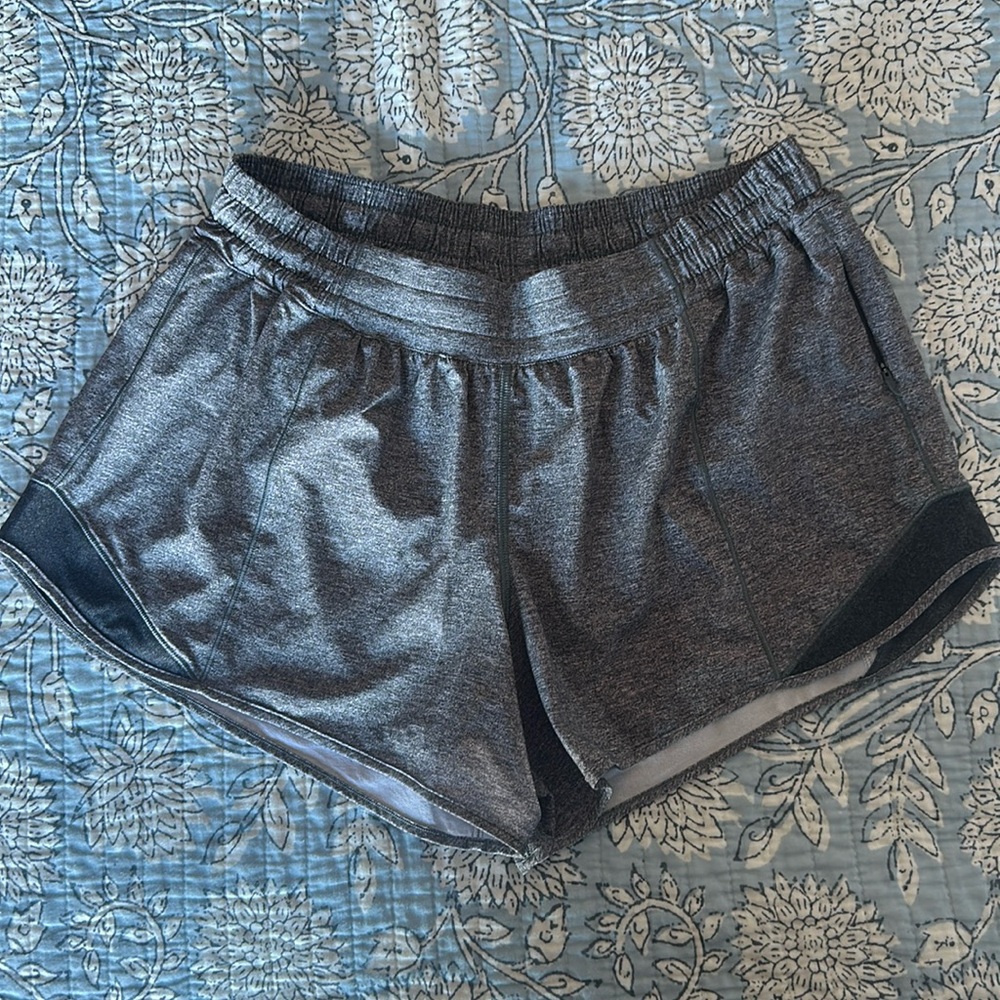Lululemon Hotty Hot LR 2.5”
